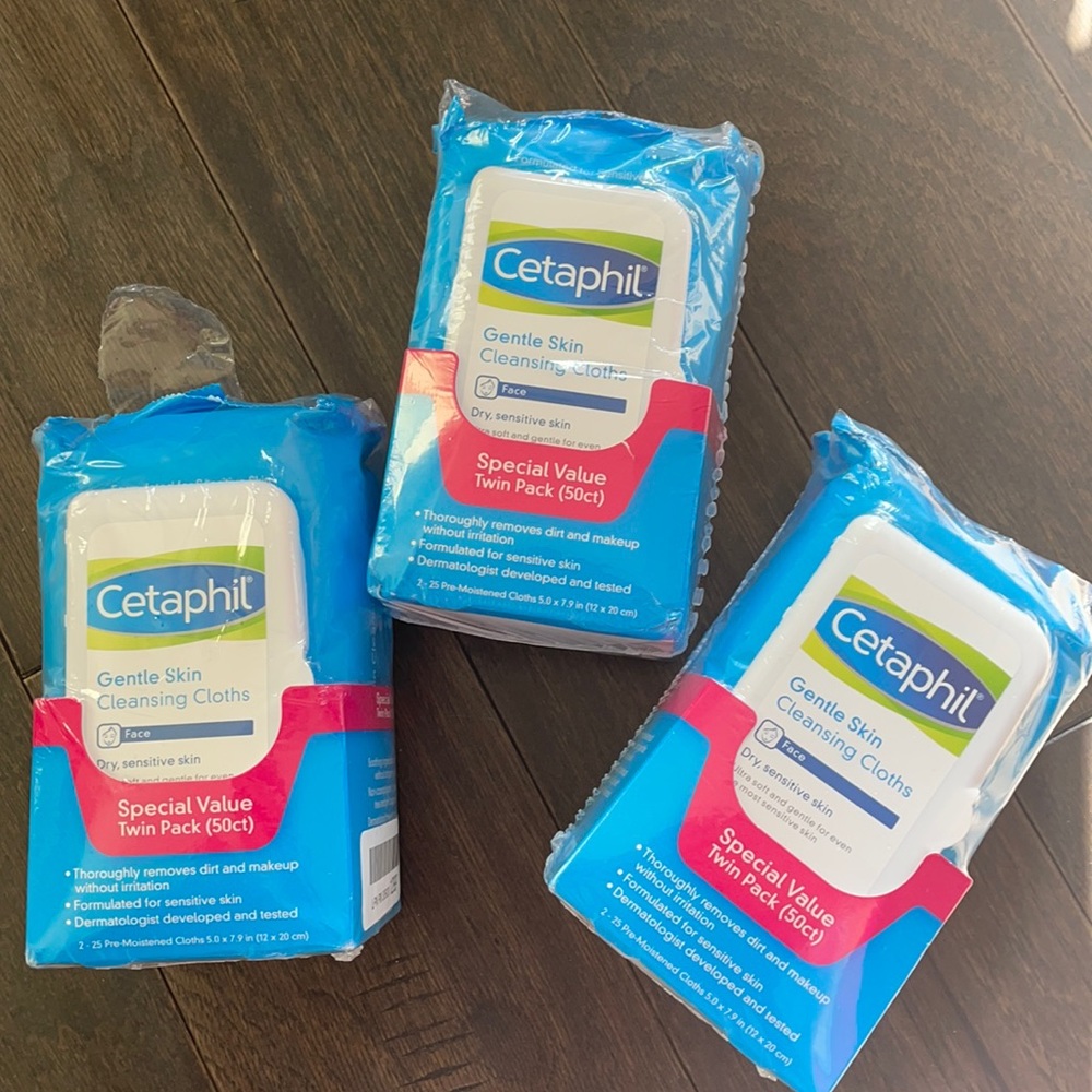 Cetaphil skin cleansing cloths/wipes